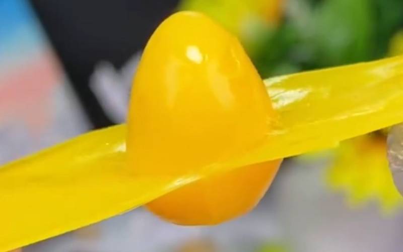 Peeling Gummy Candy