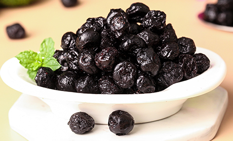 The Ultimate Guide to Dried Blueberries: Nutrition, Benefits, and Uses